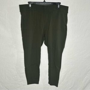 Torrid Women's 1 Forest Green Pull-on Cropped Pocket Lightweight High-rise Pants